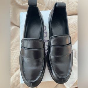 Aeyde black loafers size 8.5